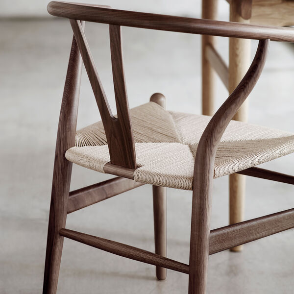 Staat beton premier CH24 Wish Bone Chair, oiled walnut/natural